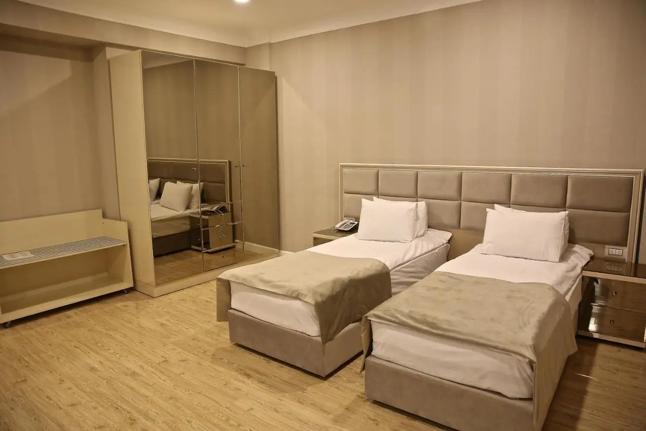 Rusel Hotel