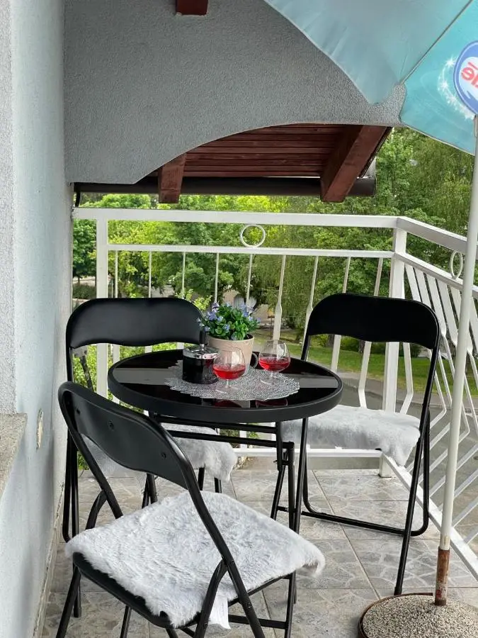 Pougarka Apartments