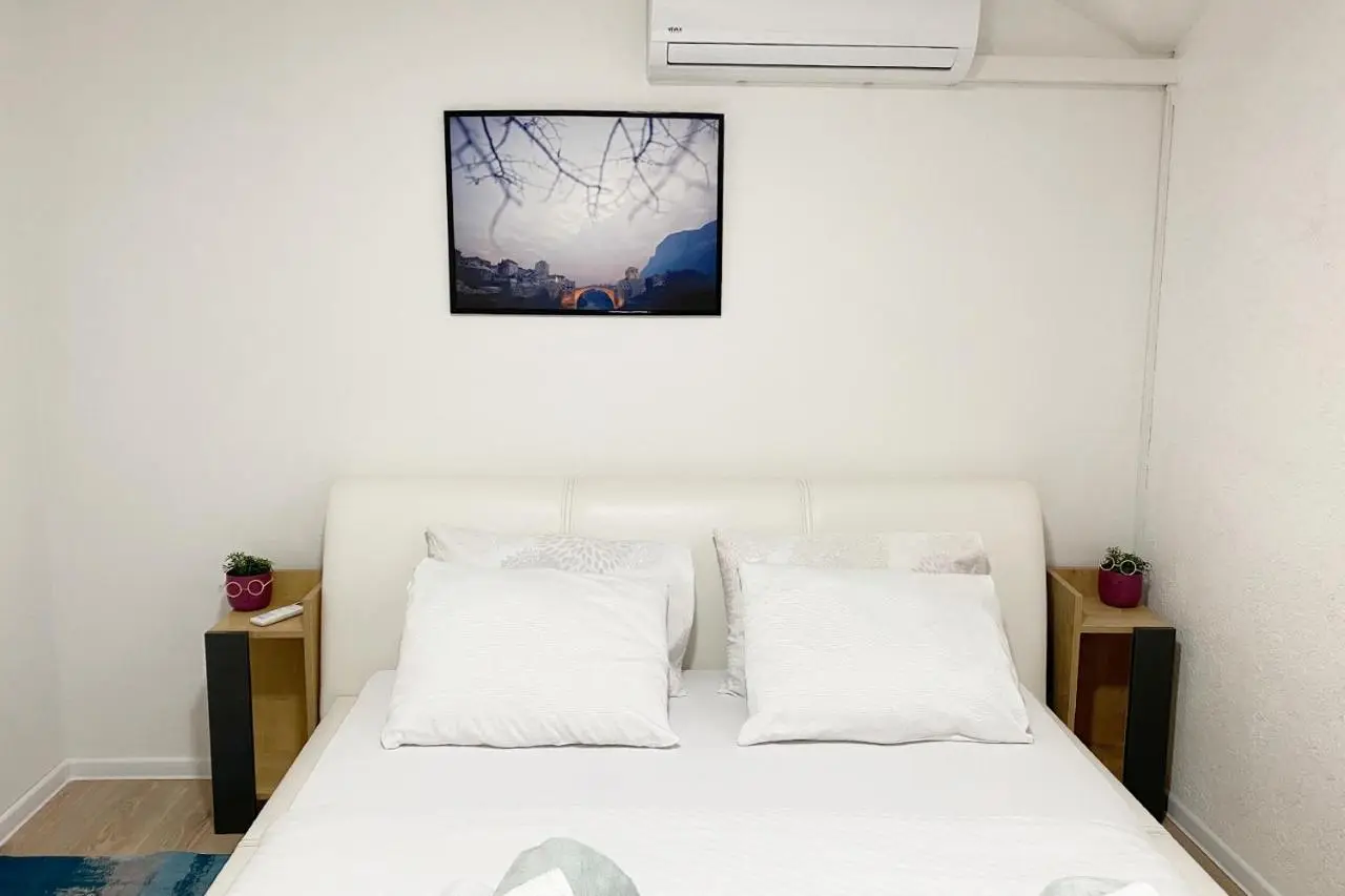 Farah Apartment