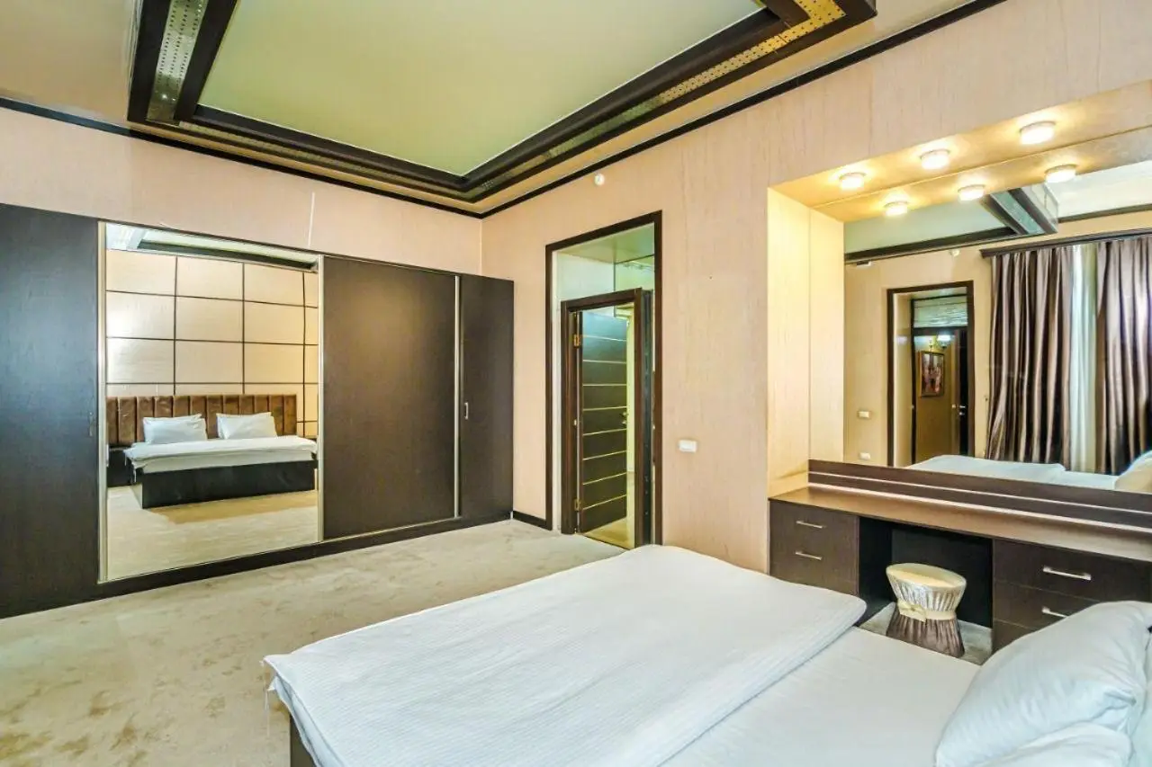 Four seasons apartment