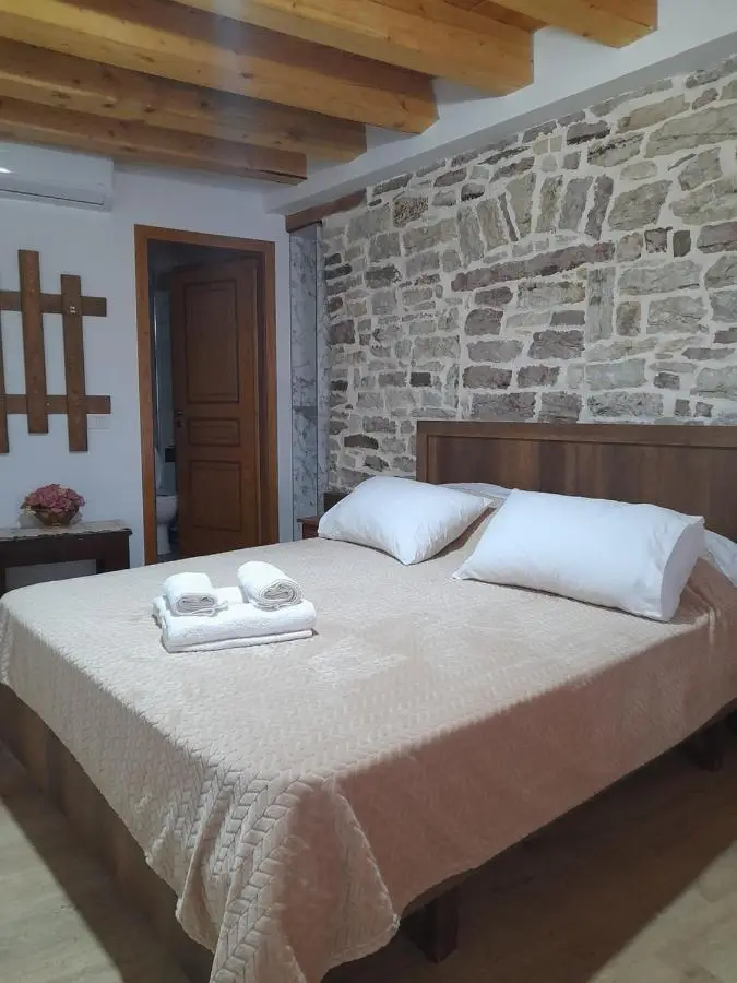 Guest House Ani-Rooms&Food in Old Bazaar,Gjirokaster