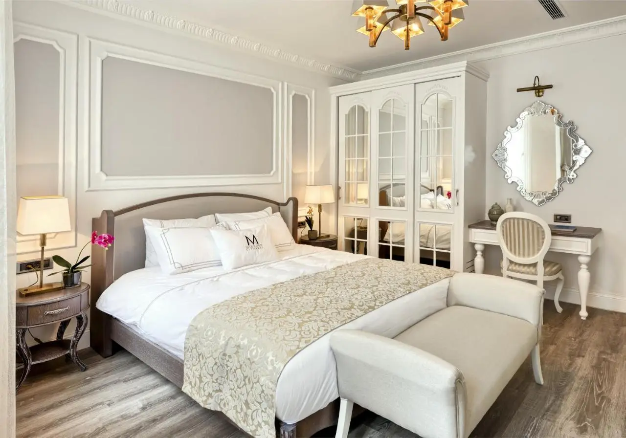 Mirrors Hotel İstanbul Taksim City Center