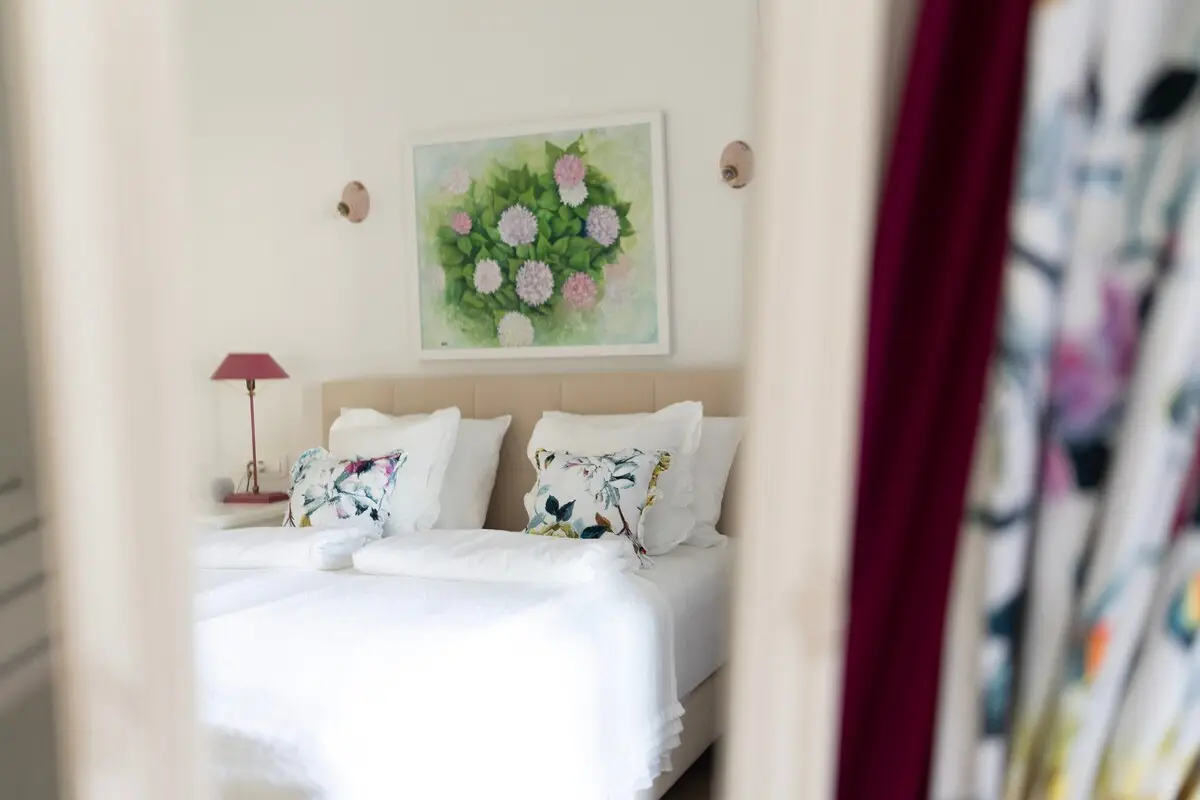 Room 4 with balcony and river view