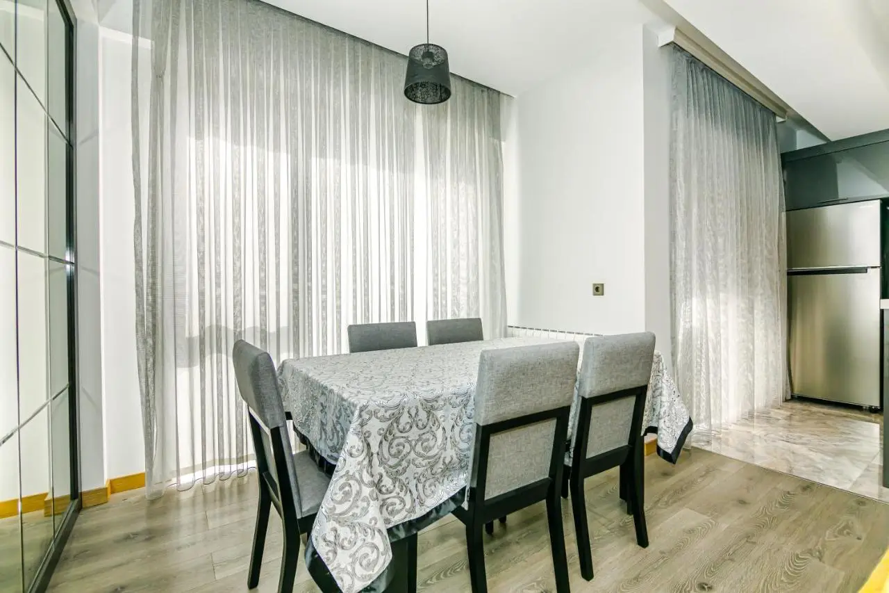 KING Luxury Apartment in Baku