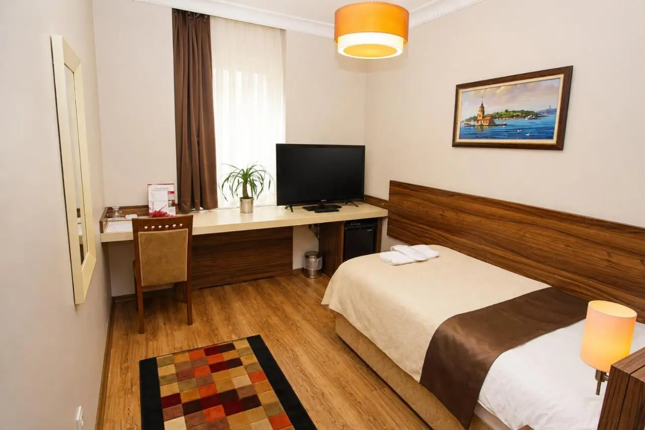 My Rose Hotel