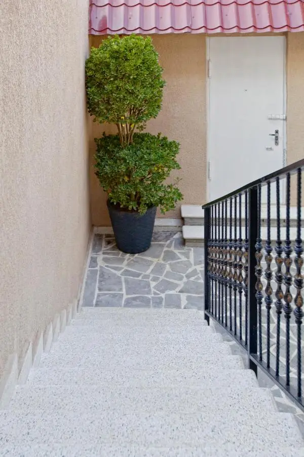 Metekhi Corner Apartments