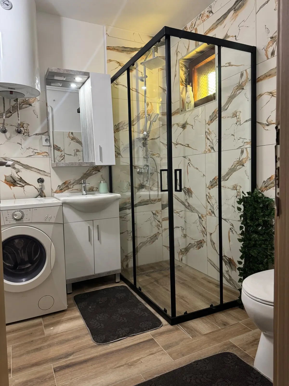Aura Apartment