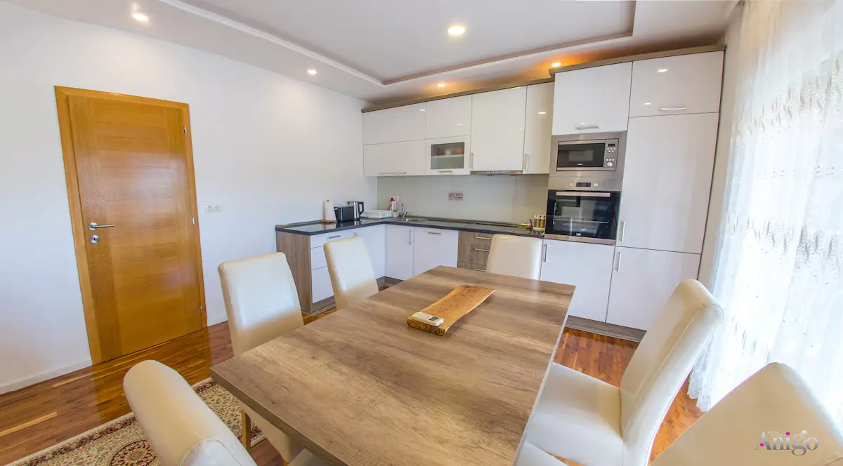 Mostaria House