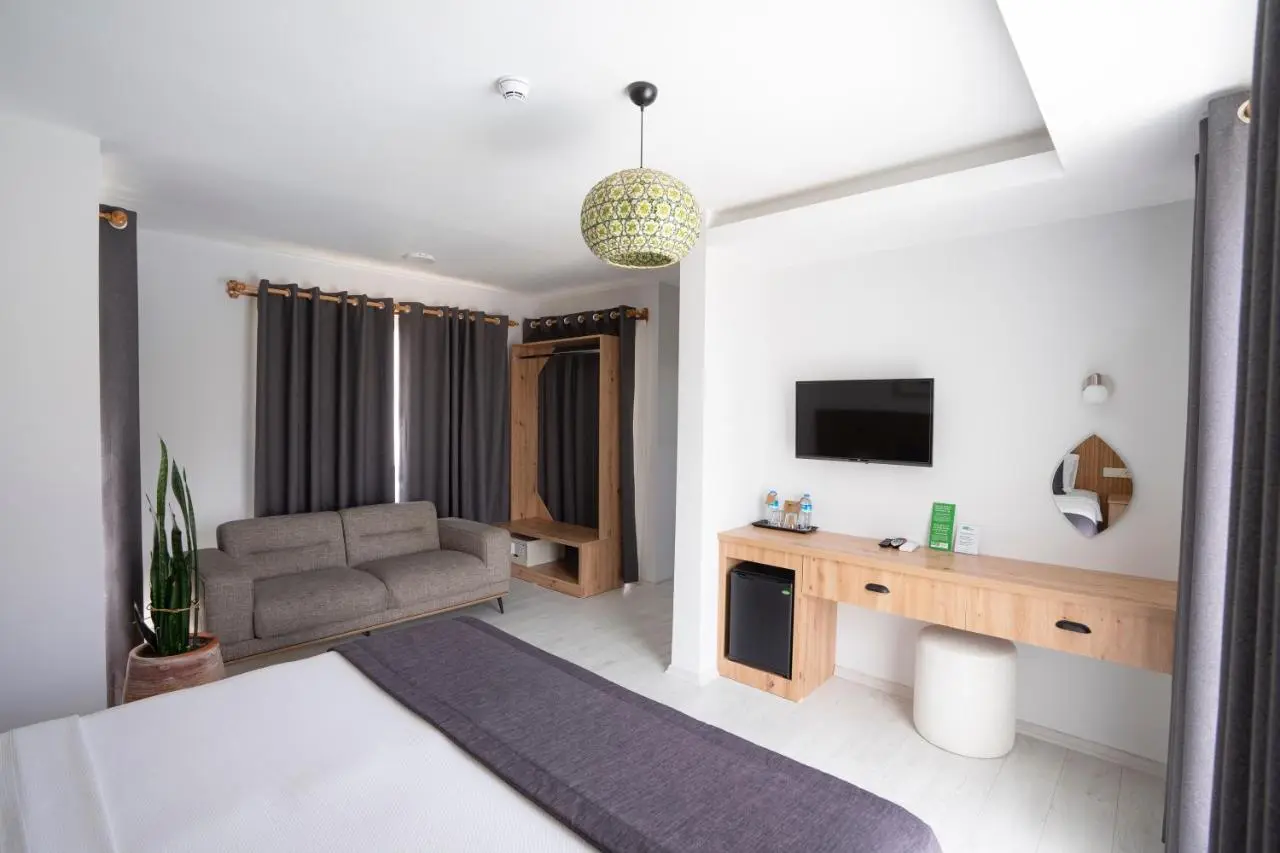 WEST HOUSE EXCLUSIVE HOTEL