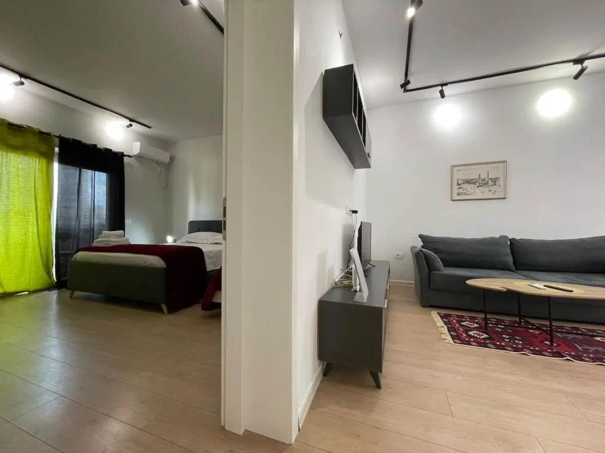 Museum Center One Bedroom App - ENJOY TRAVEL