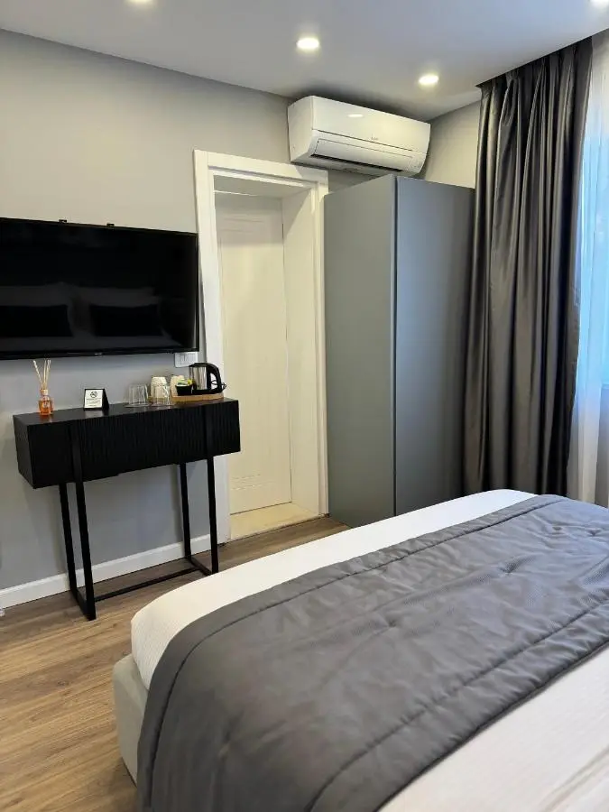 L’Hotel Tirana