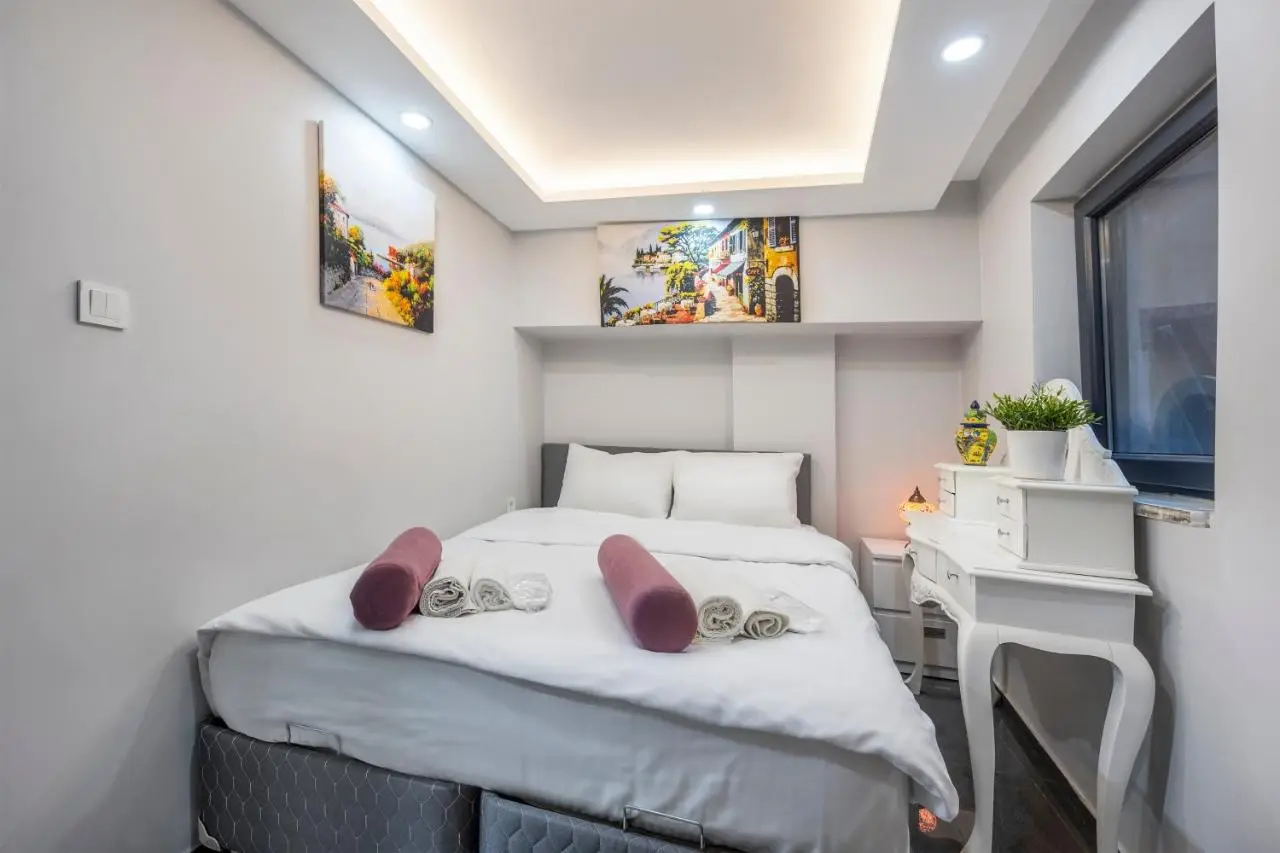 AYKA APART SUiTES OLD CITY