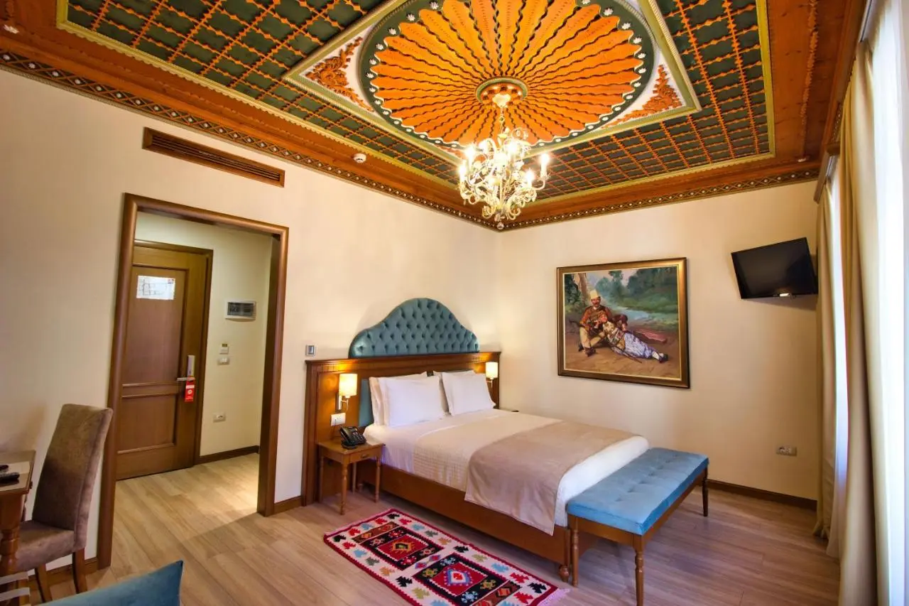 Hotel Argjiro