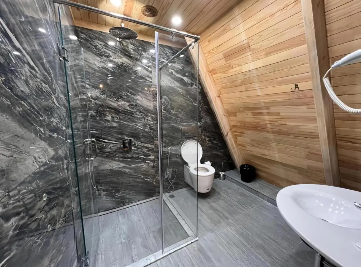 Trigon Villa Family , HOT POOL ,SAUNA,JACUZZI
