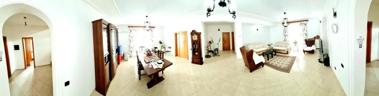 Luckyshine hostel