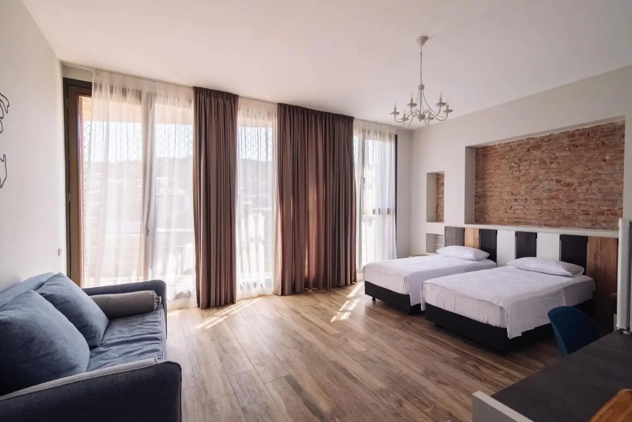 Wine Rock Hotel