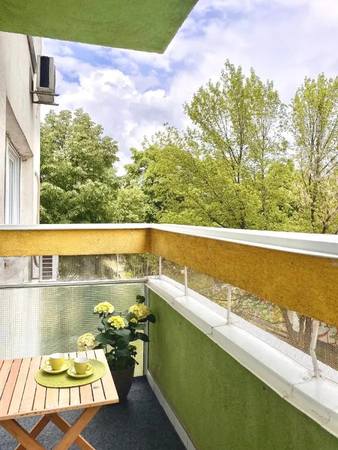 GREEN Apartment