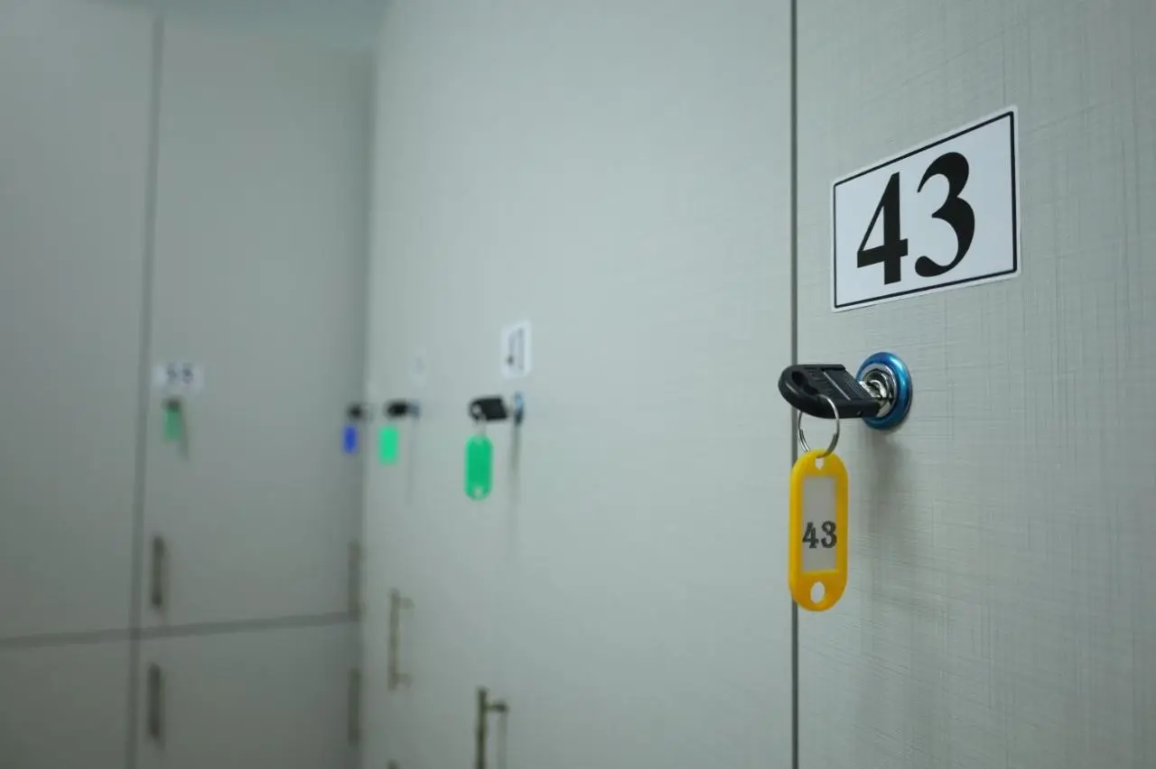 Hostel 90pods & C O working