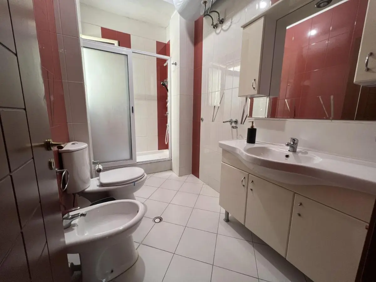Elly Apartment