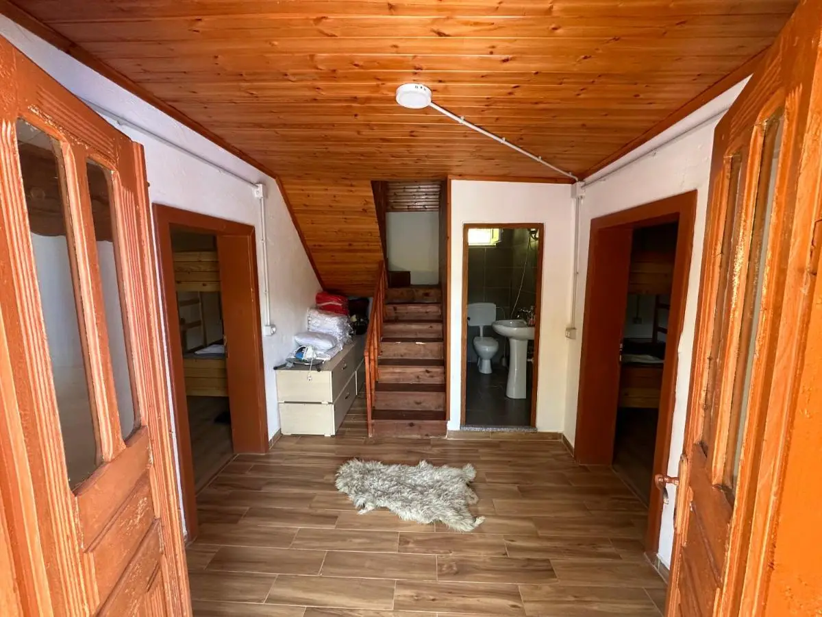 Guesthouse Kroni I Micanit