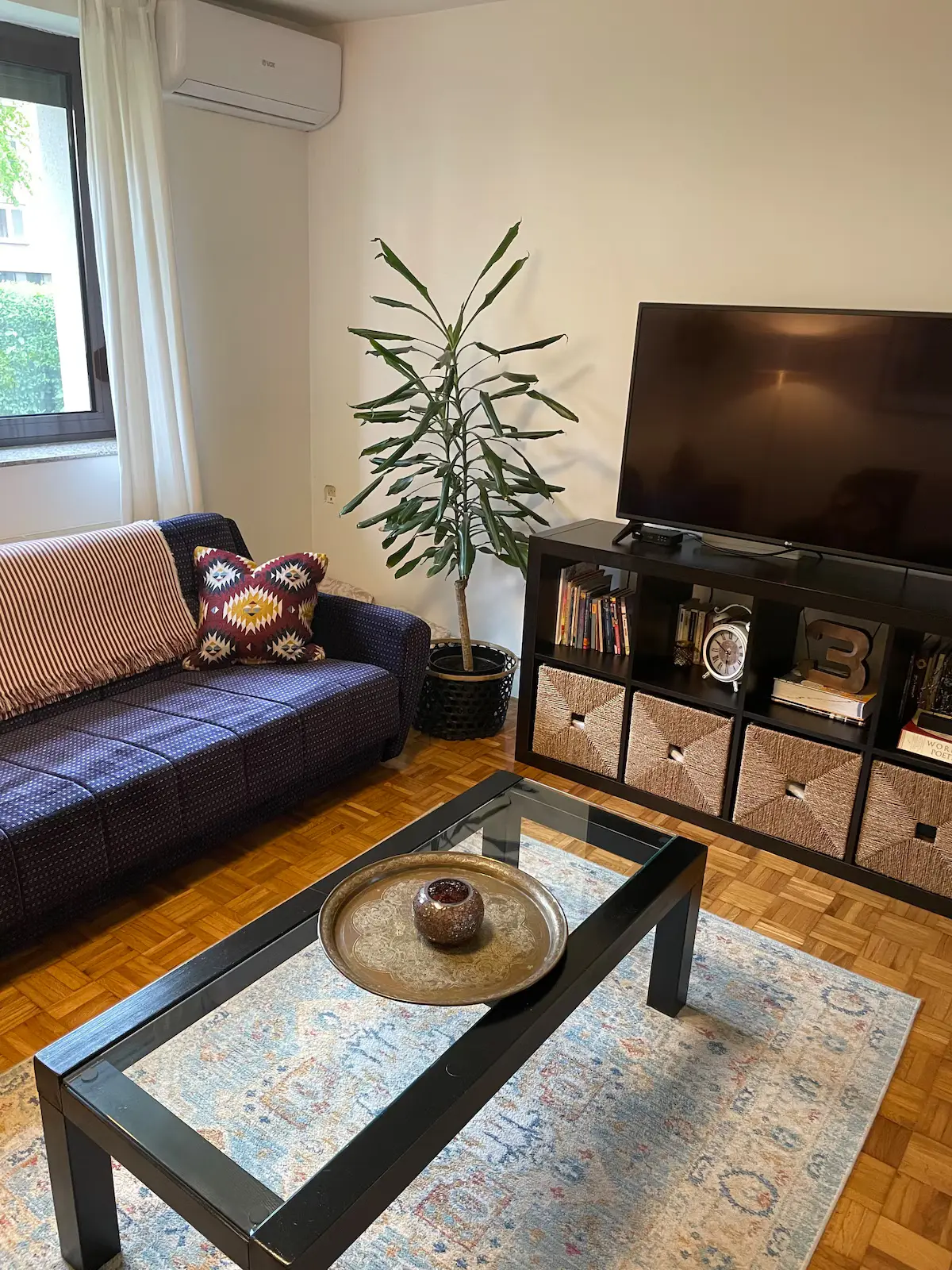 Olympic Bronze Apt/ Free Parking/ Garden/ Grill
