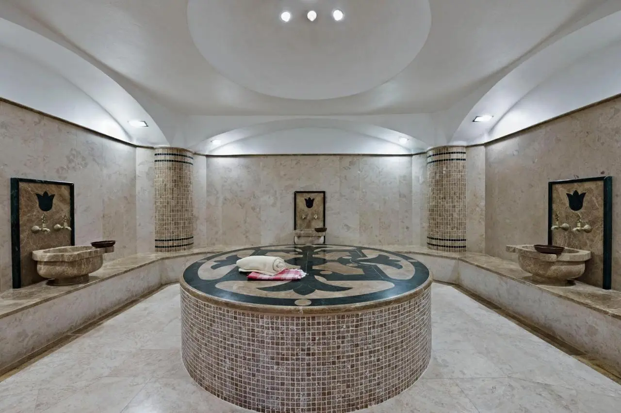 Lapis Inn Hotel & Spa ( Ex. Ambassador Hotel)