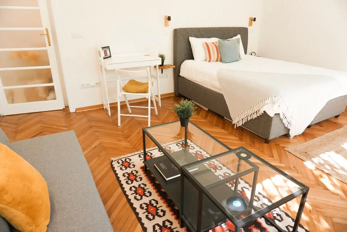 Bosnian-Bauhaus retreat