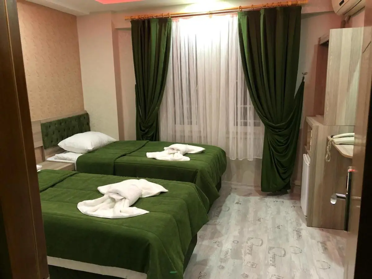 Kaya Madrid Hotel