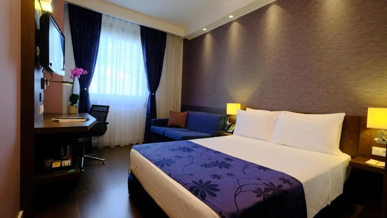 FEZ INN Hotel