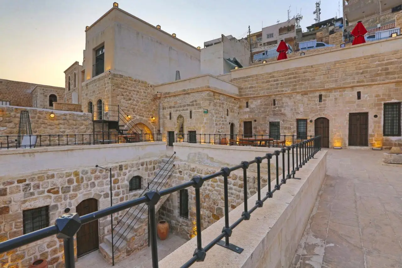 Mezova Otel