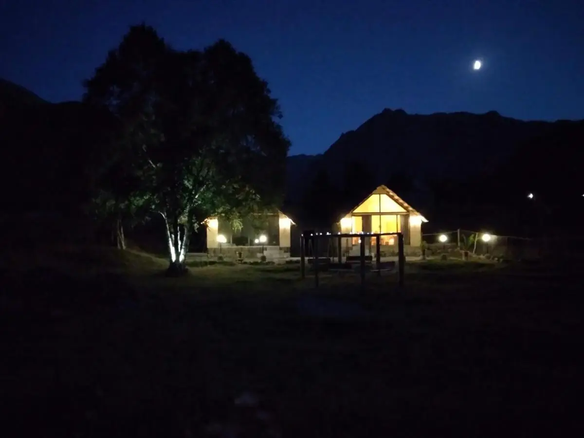 Kazbegi cottages qabarjina