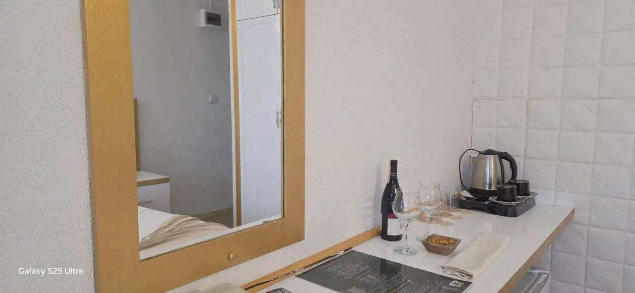 Far Life Hotel