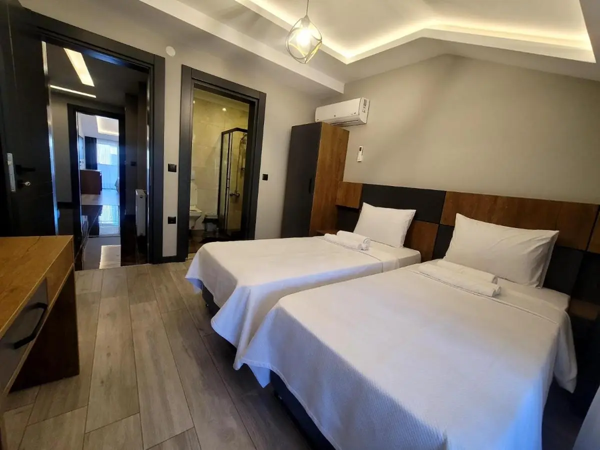 Levent Apart