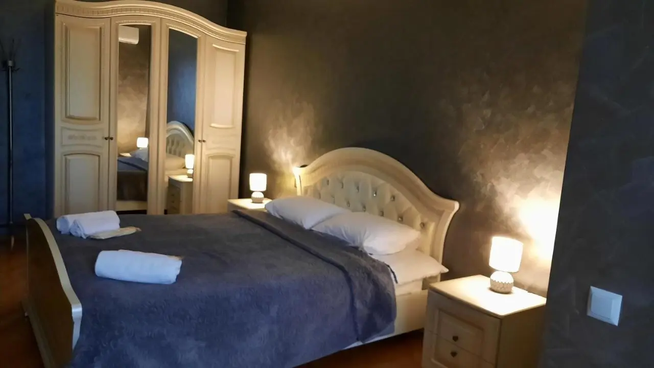 Makos Guest House