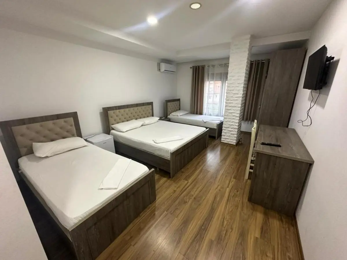 Hotel Yjet