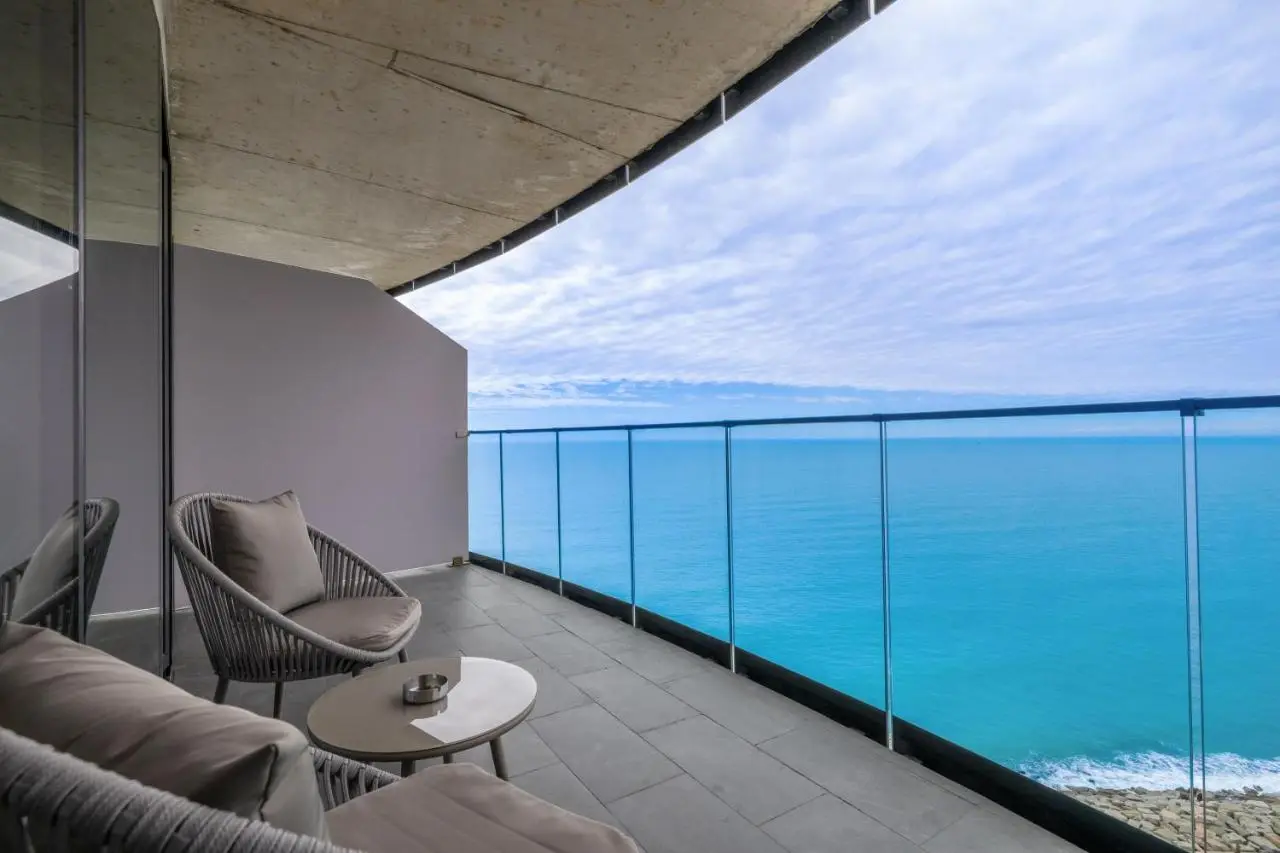Marina Club