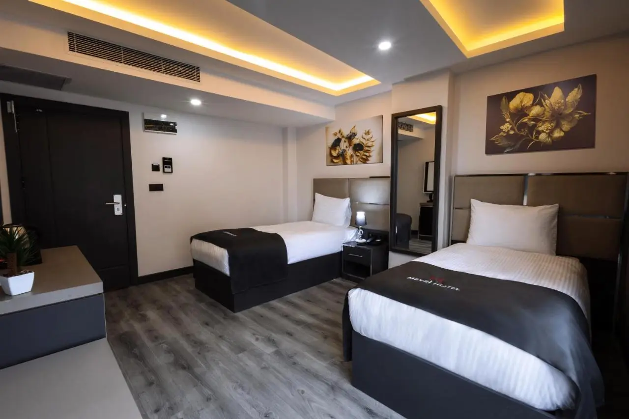 Meyzi Hotel