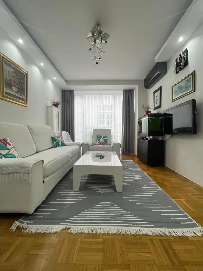 SASE Apartment