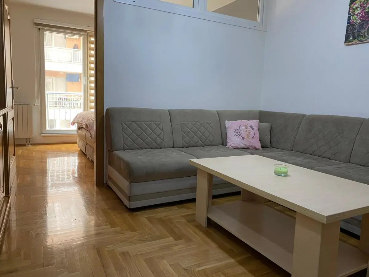 Ejna Apartment