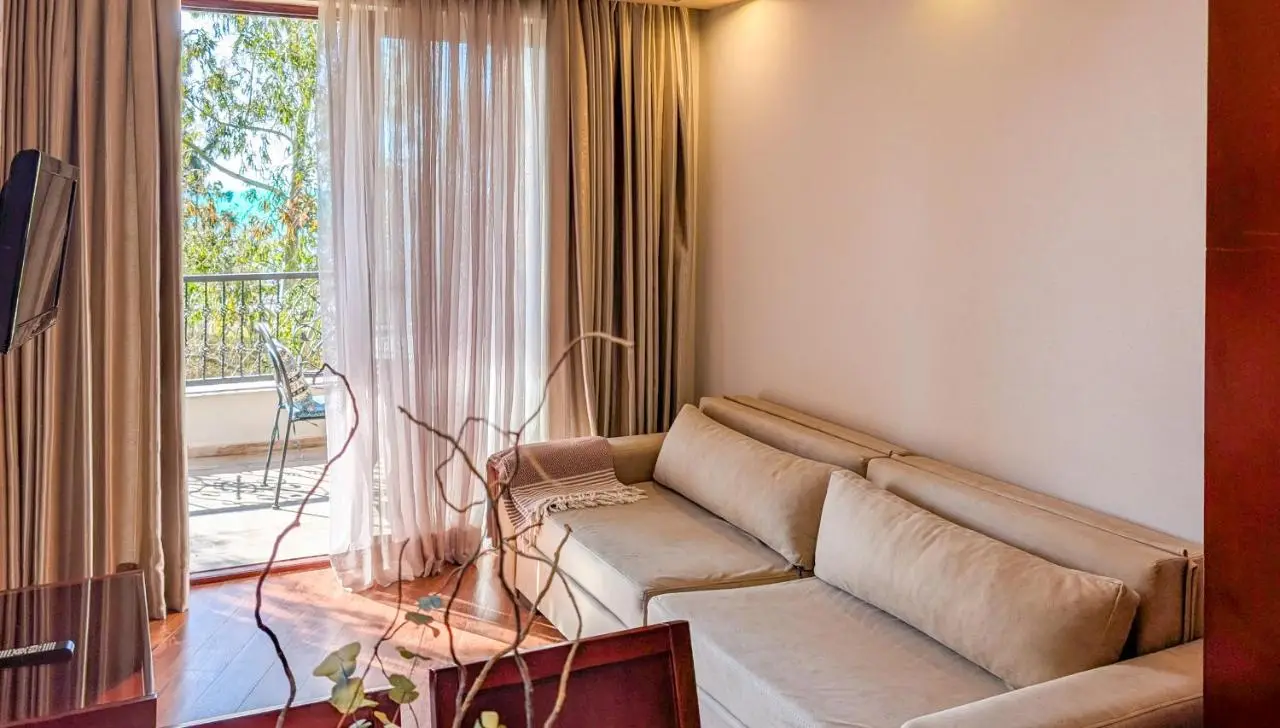 Luxury Dreamland Oasis Apartments
