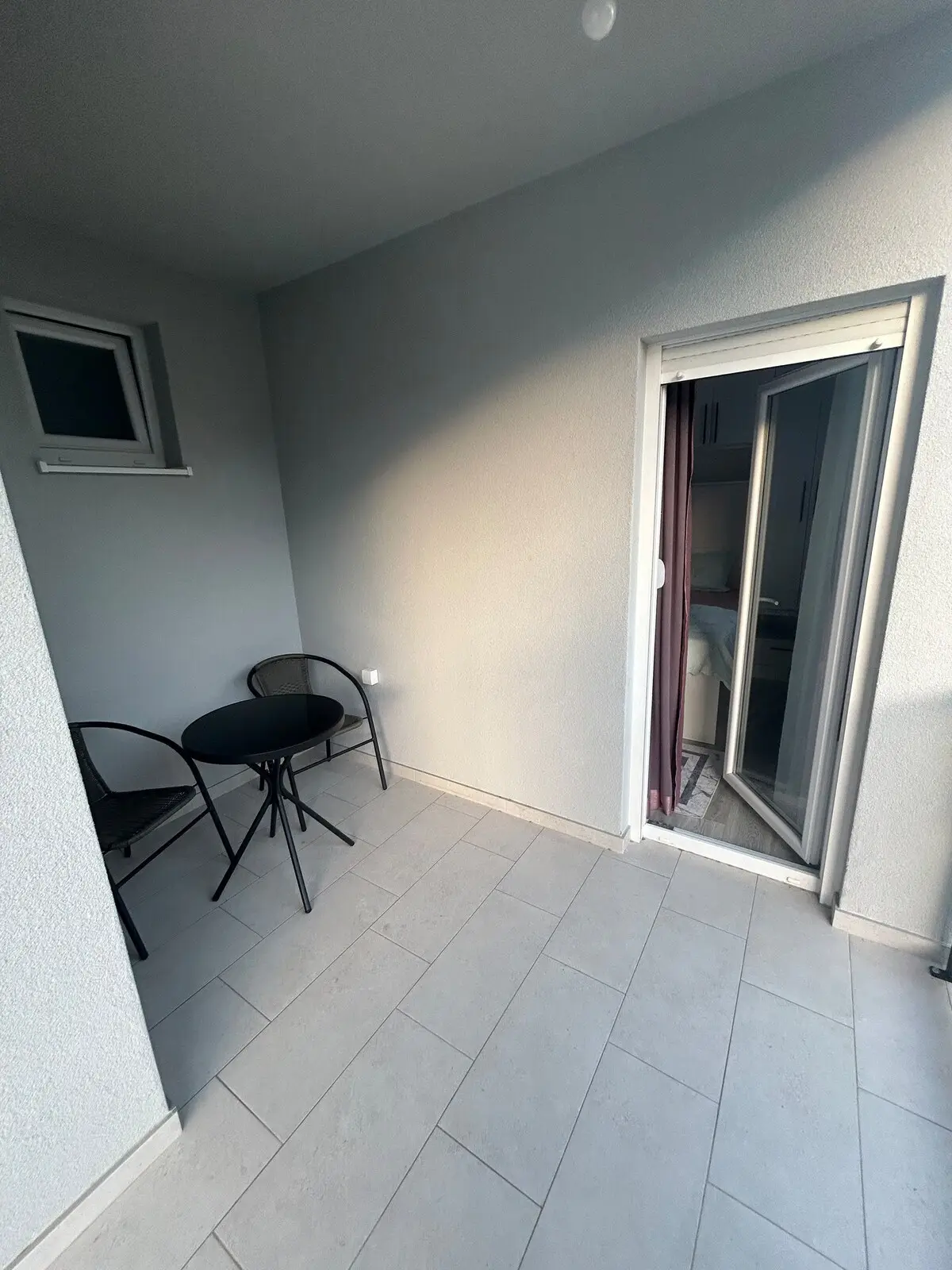 Apartment Sweet Holiday