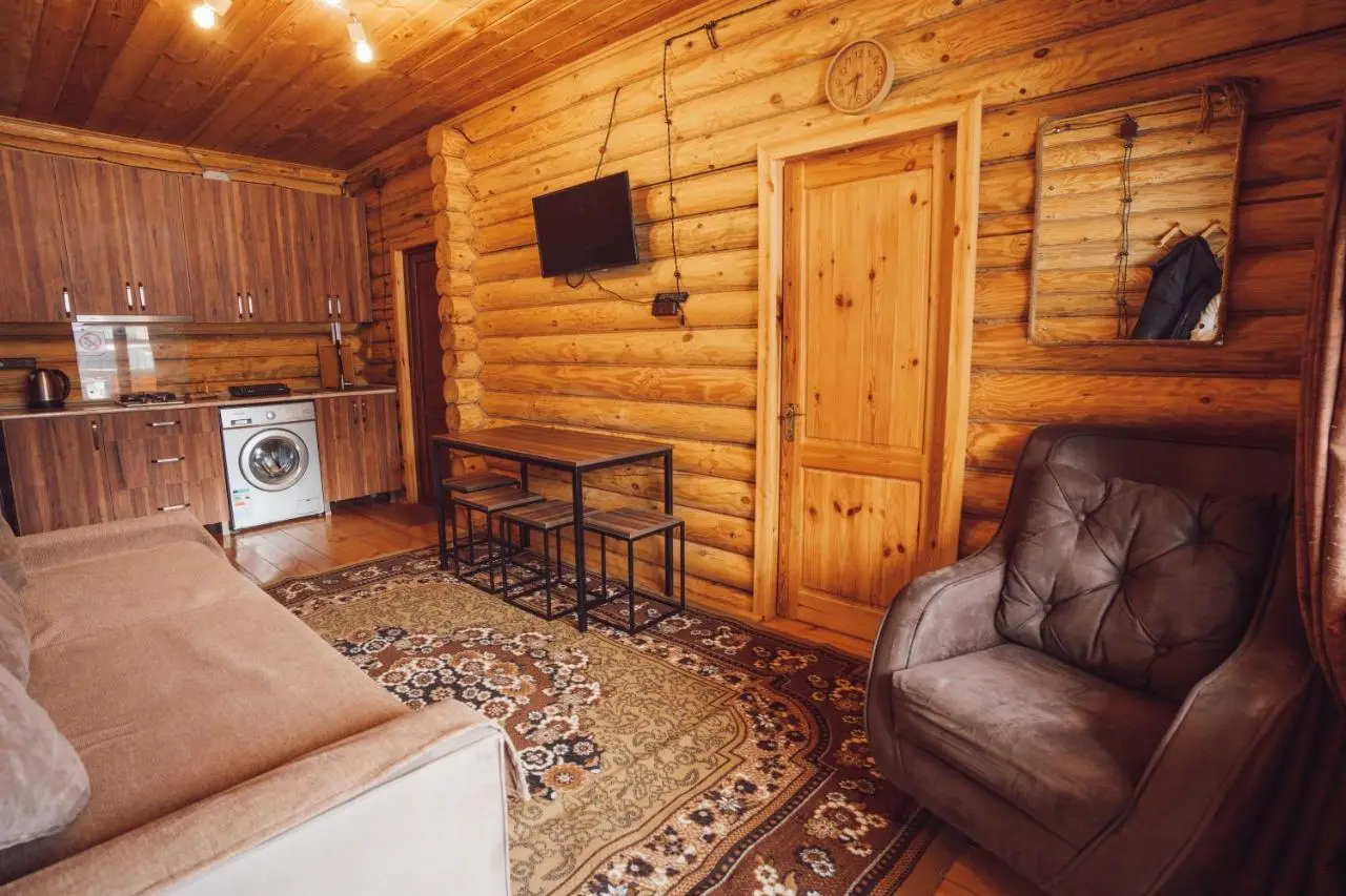 Kingswood Cabins Borjomi