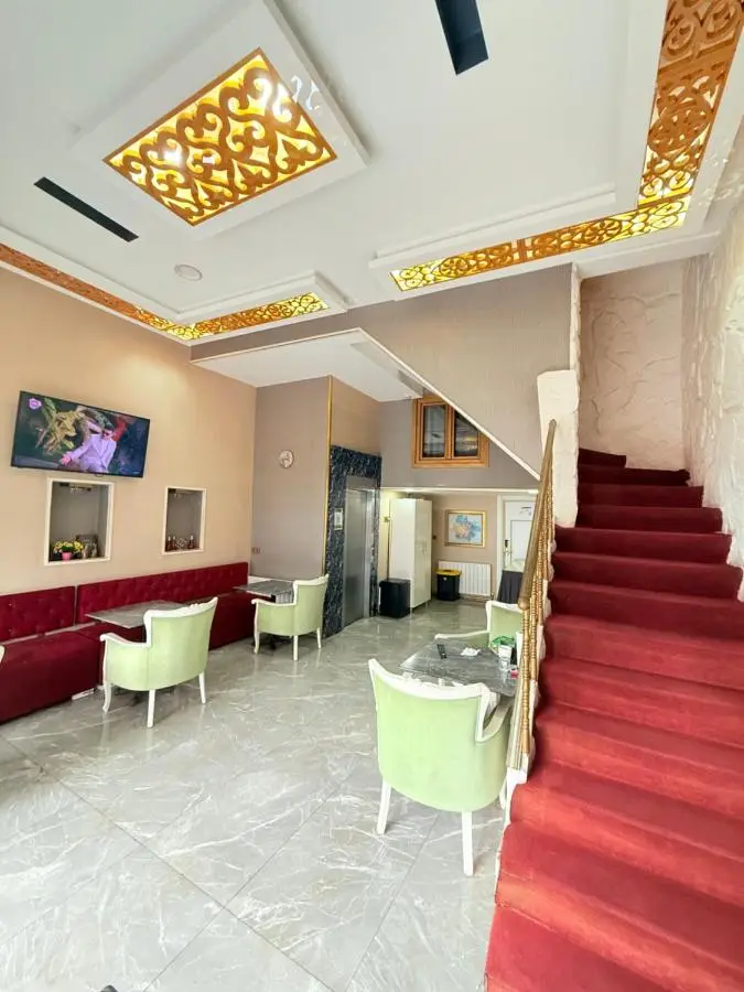 RHYTHM HOTEL