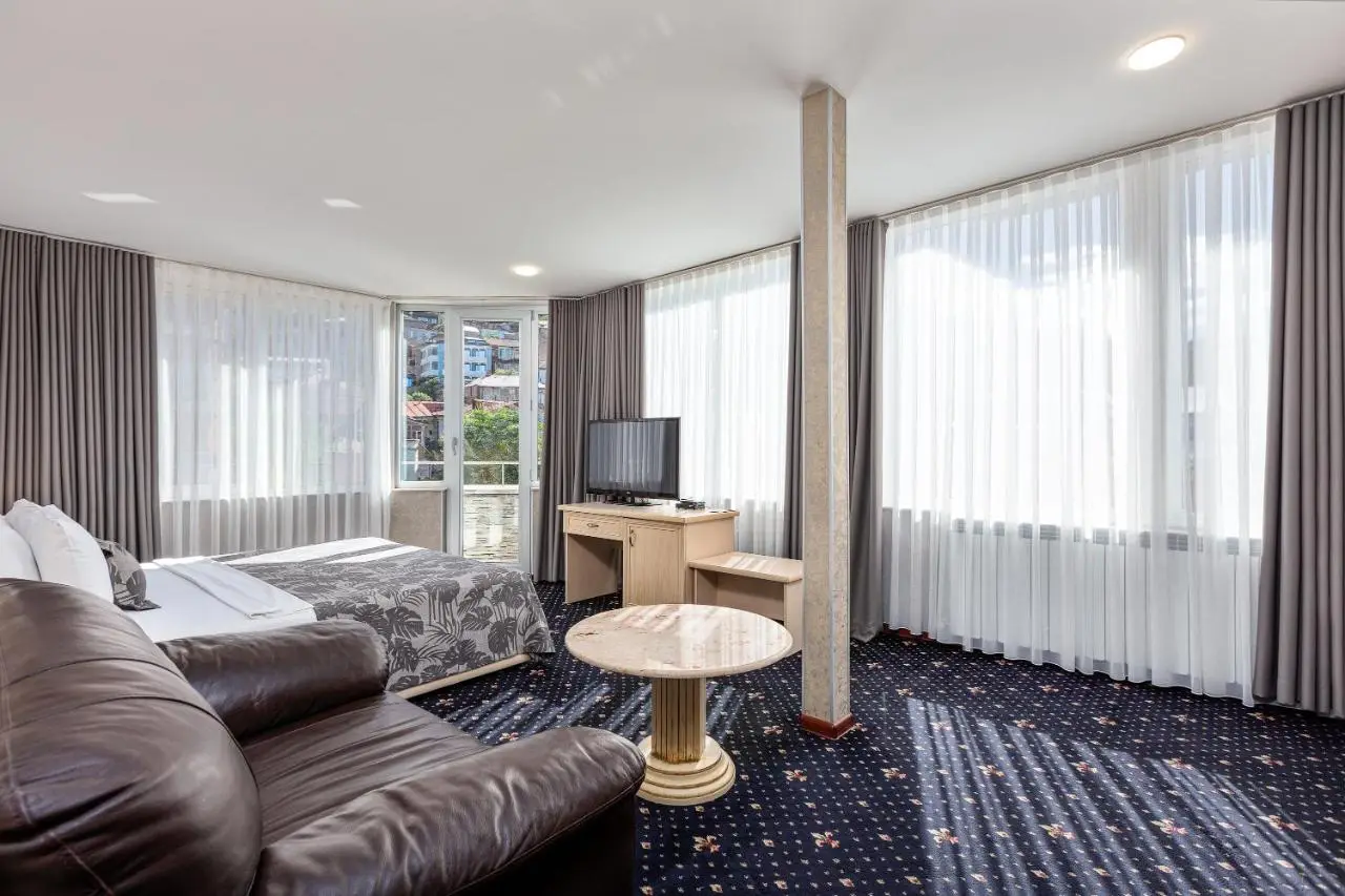 Sharden Hotel
