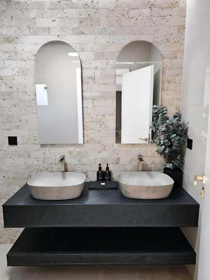 LUXIA PRIVATE ESTATE Sauna & Pool x Jacuzzi with Fireplace outdoor lounge