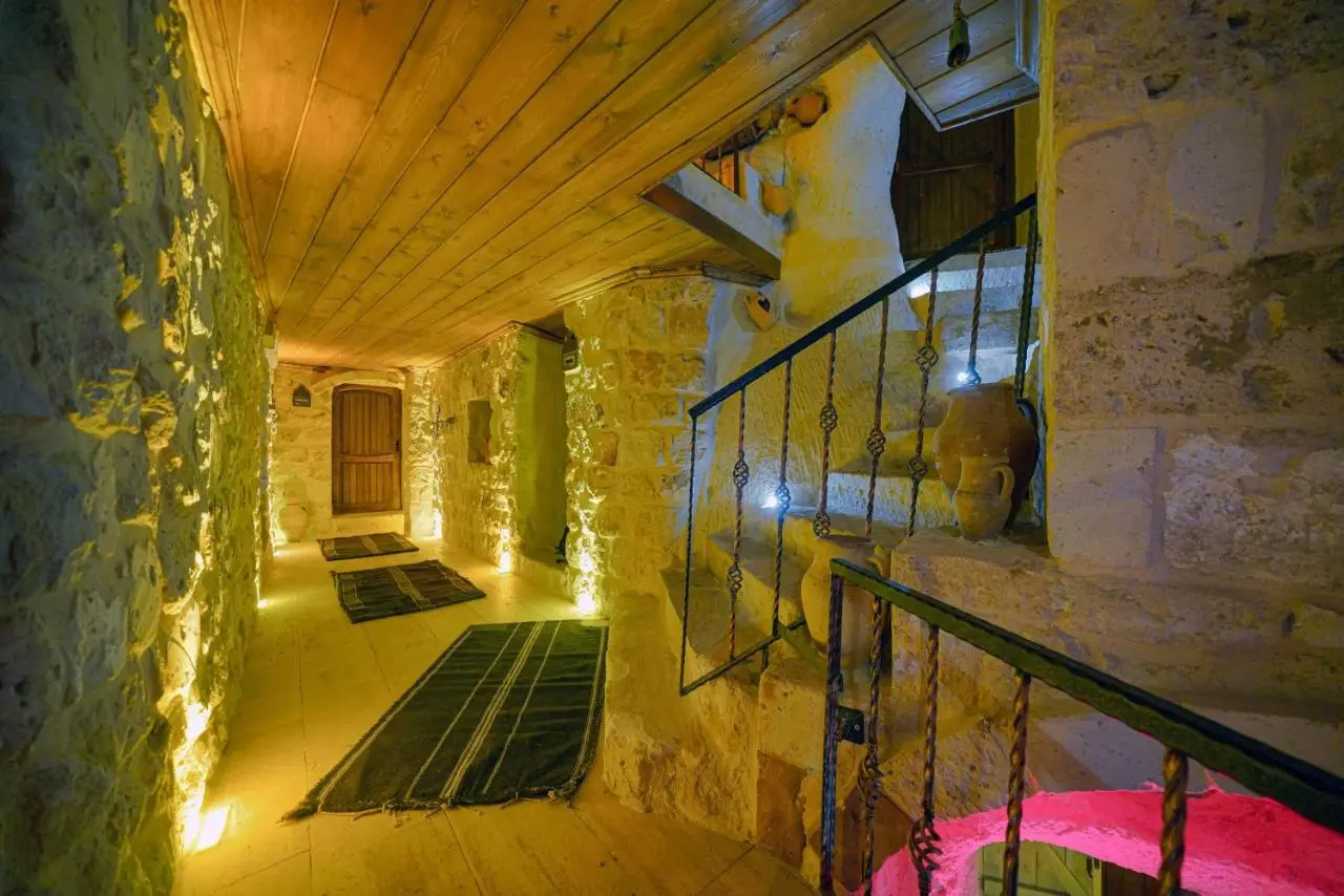 Babili Cappadocia Cave