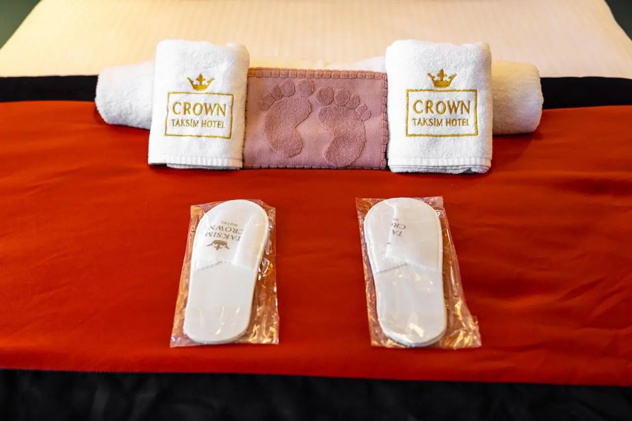 crown taksim hotel