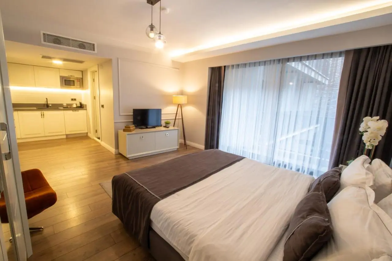 Myway Deluxe Hotel