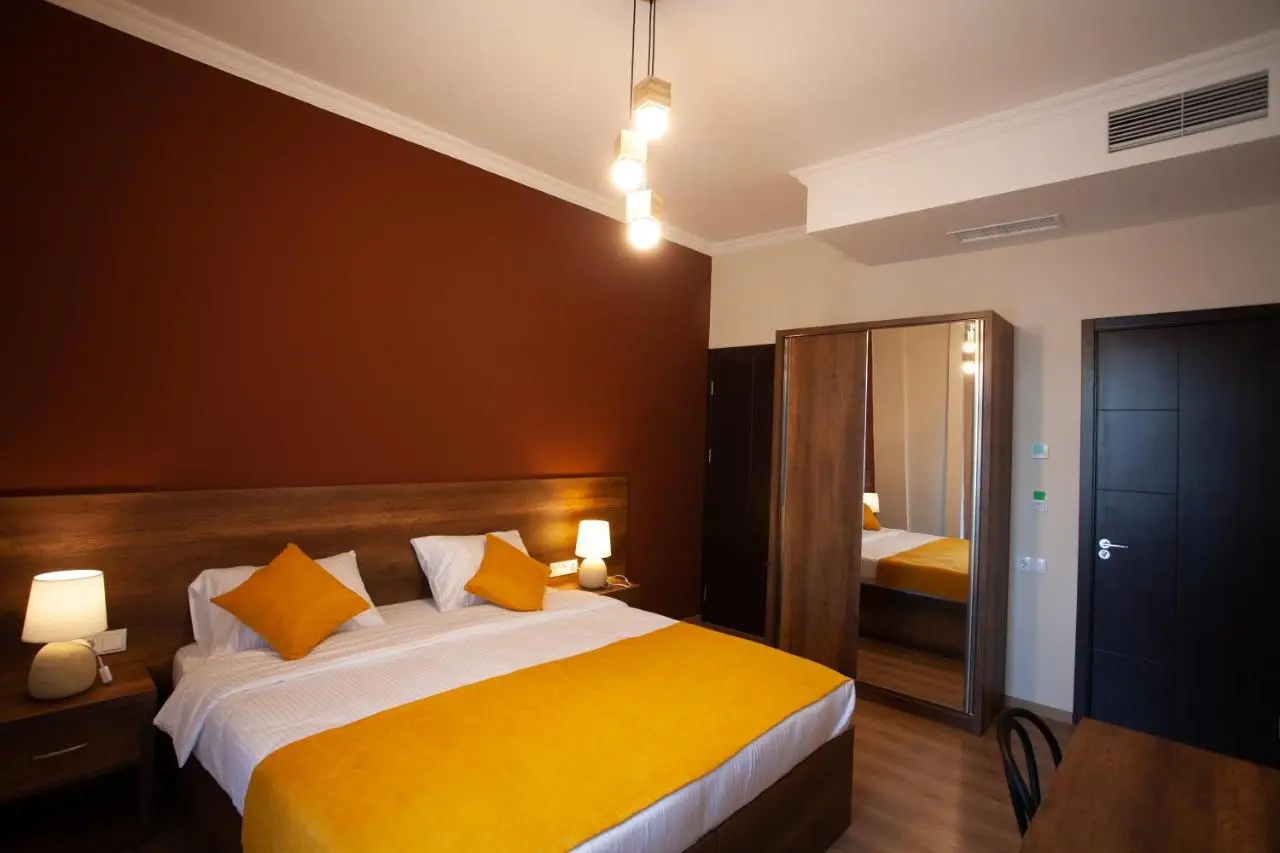 Hotel Avenue 106