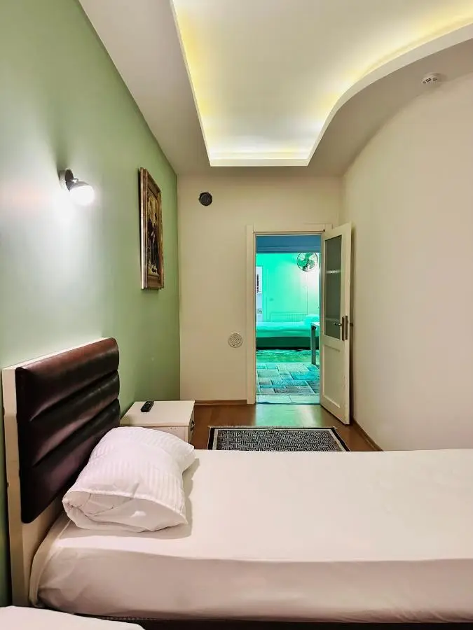 taksim white family suites